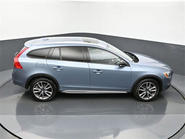 Used 2018 Volvo V60 T5 Cross Country w/ Convenience Package image 18