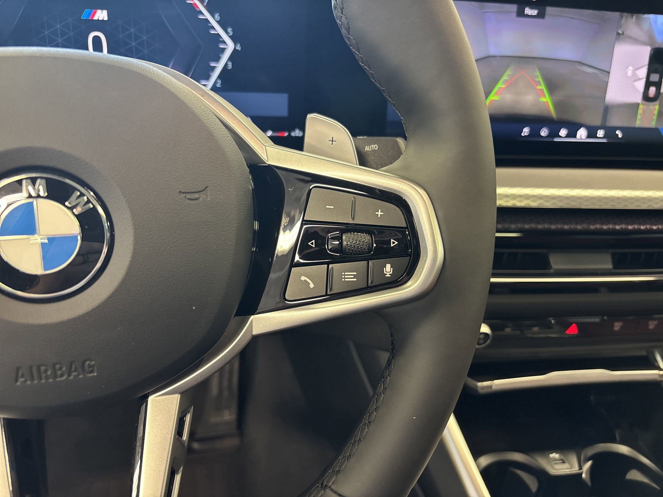 Used 2025 BMW 330i Sedan w/ M Sport Package image 30