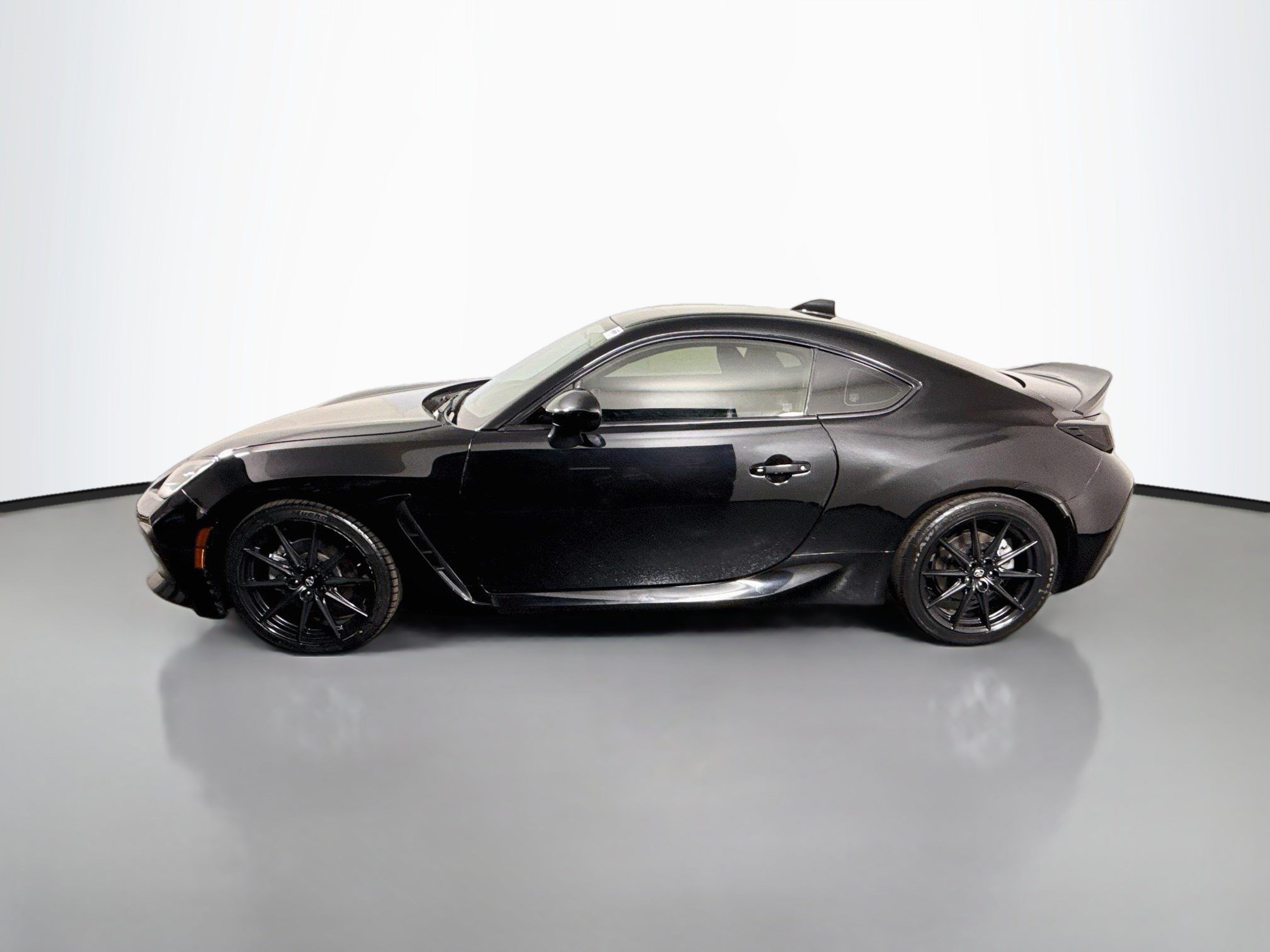 Used 2023 Toyota GR86 Premium RWD image 6