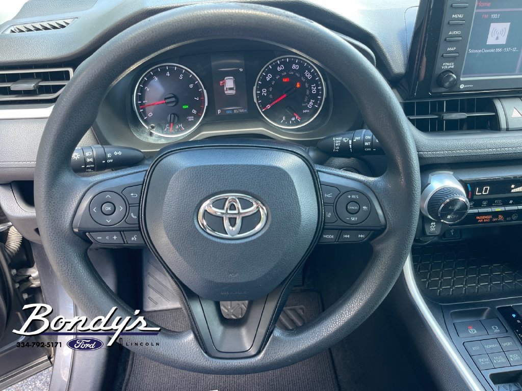 Used 2021 Toyota RAV4 XLE AWD/4WD image 7
