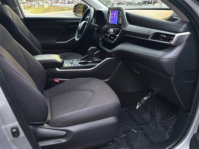 Certified 2024 Toyota Highlander LE image 11