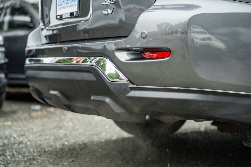 Used 2020 Nissan Pathfinder SV image 8