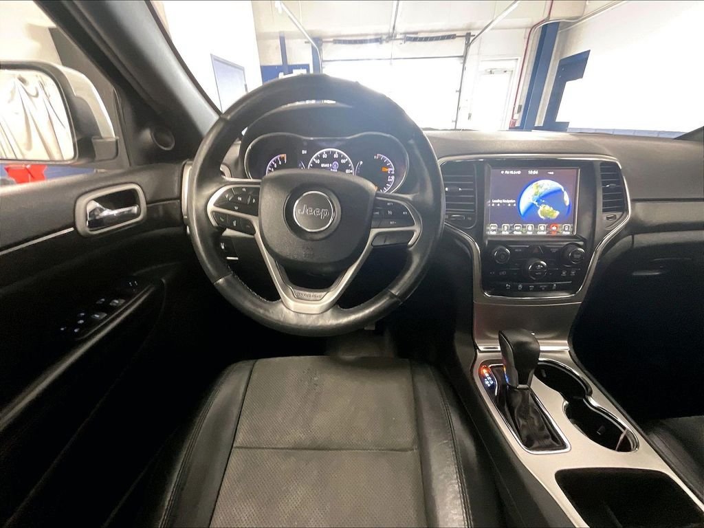 Used 2018 Jeep Grand Cherokee Altitude AWD/4WD image 17