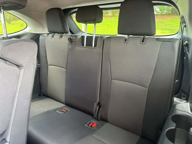 Used 2021 Toyota Highlander L FWD image 18