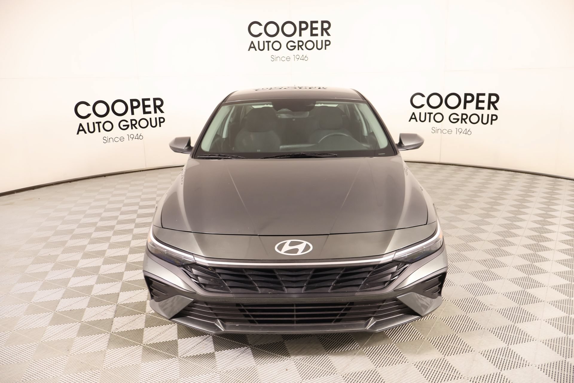 Used 2025 Hyundai Elantra SE FWD image 8