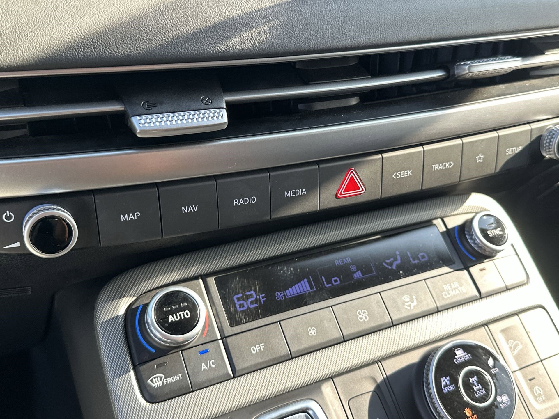 Used 2025 Hyundai Palisade SEL AWD/4WD image 16
