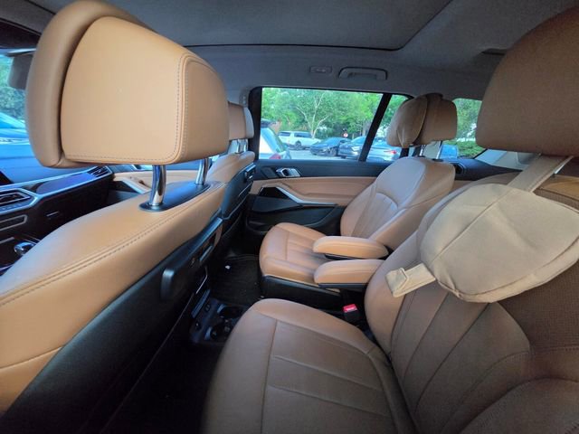 Used 2021 BMW X7 xDrive40i w/ Premium Package AWD/4WD image 7
