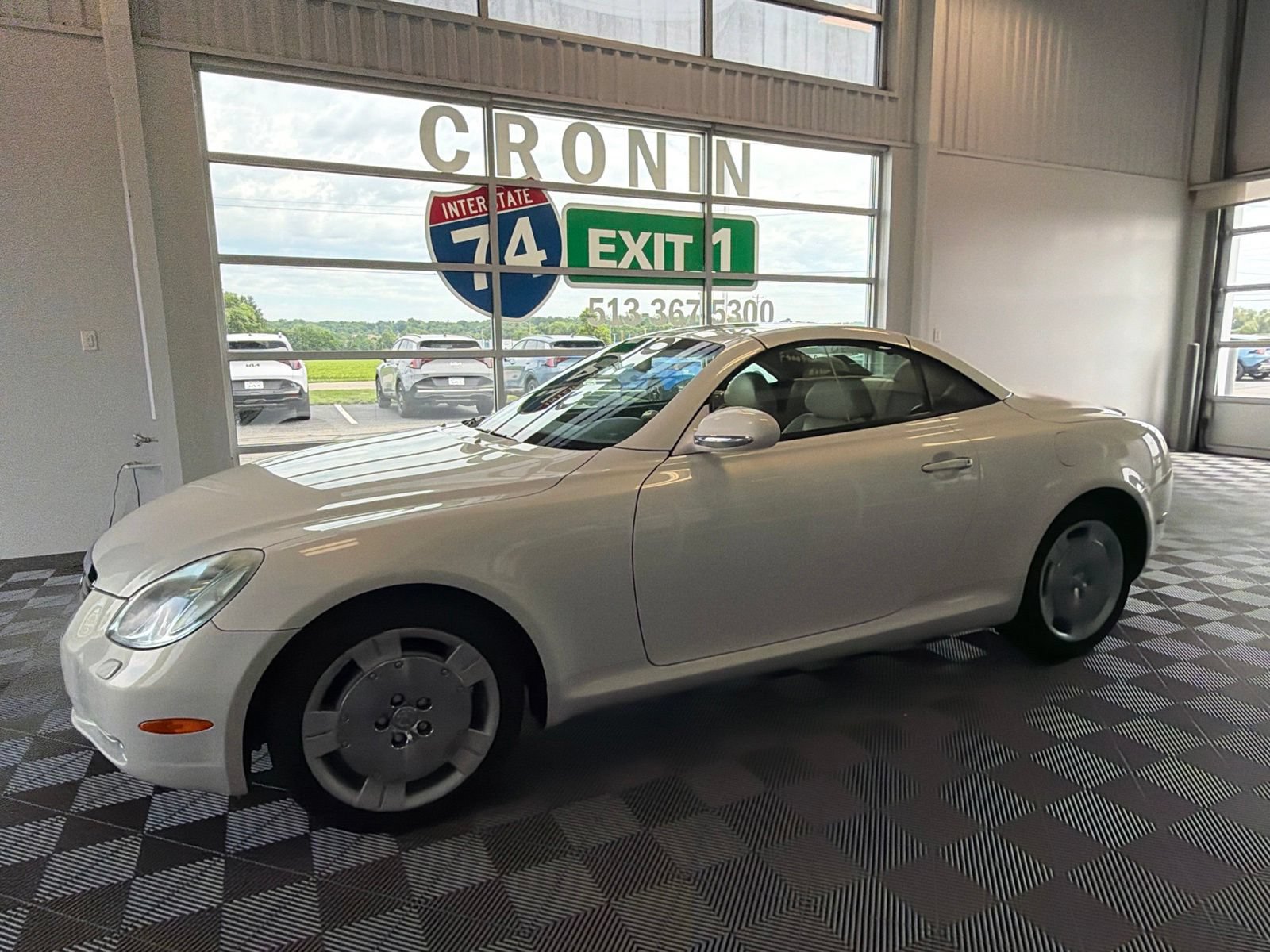 Used 2002 Lexus SC 430 Convertible RWD image 3