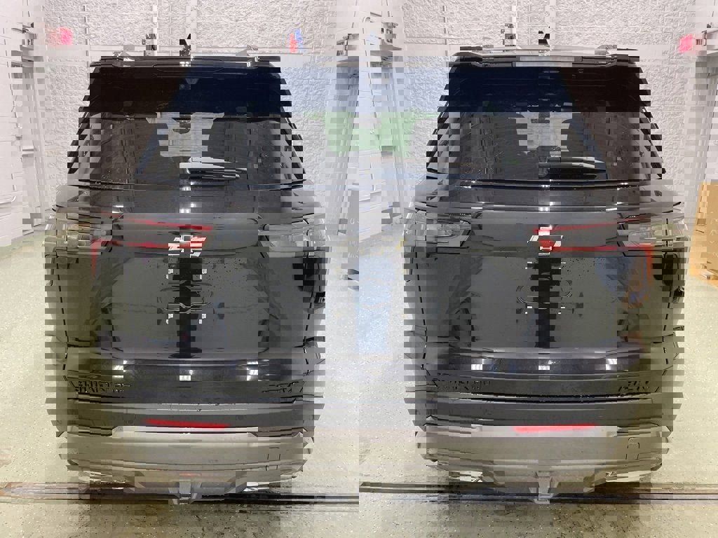 New 2025 Chevrolet Equinox ACTIV w/ Safety and Technology Package image 4