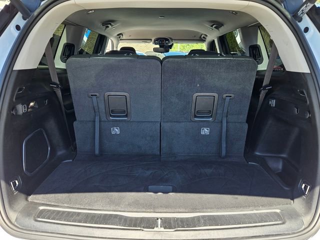 Used 2022 Jeep Grand Cherokee L Limited w/ Black Appearance Package image 23