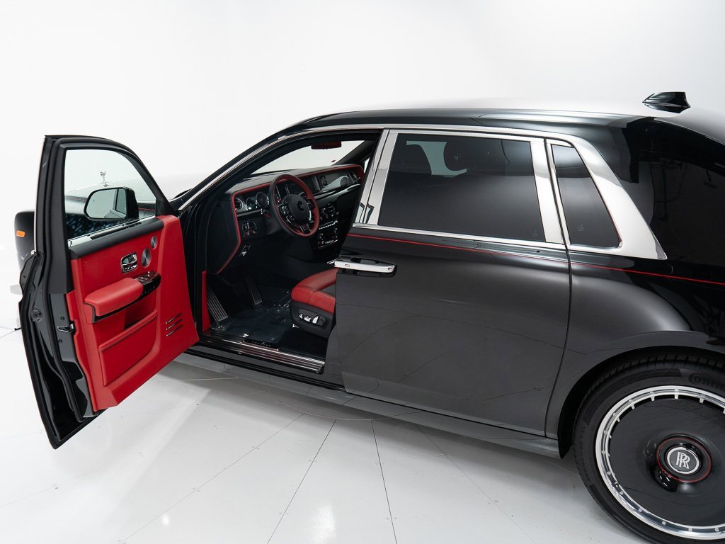 Certified 2024 Rolls-Royce Phantom Sedan w/ The Phantom Package image 10
