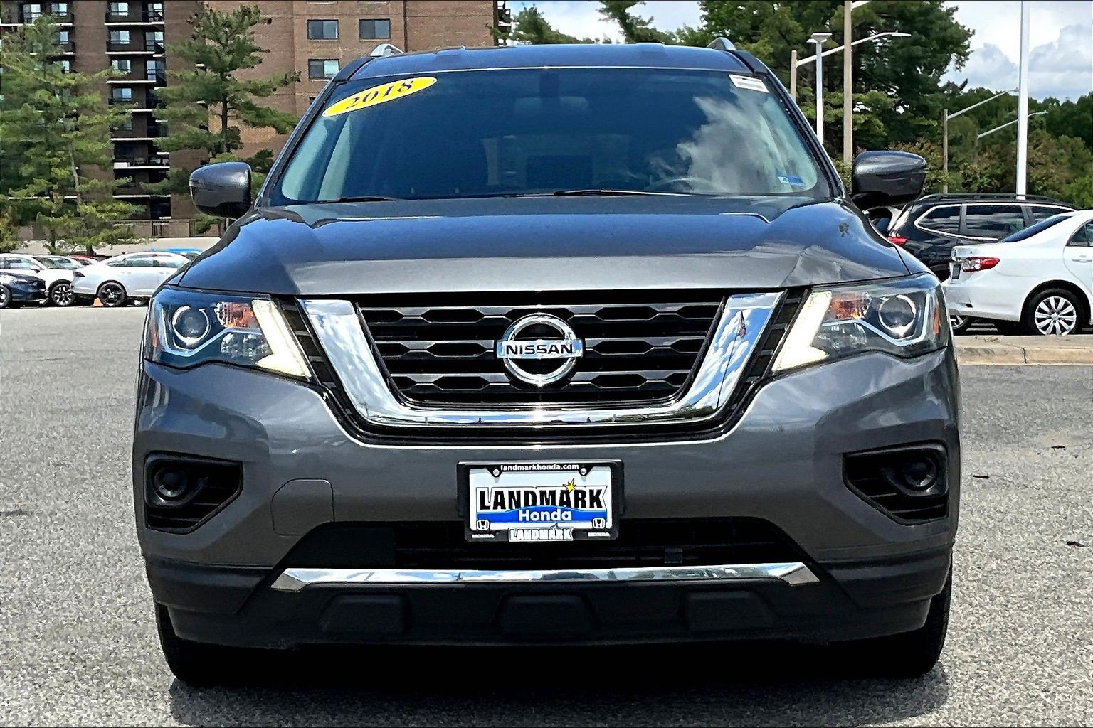 Used 2018 Nissan Pathfinder S image 3