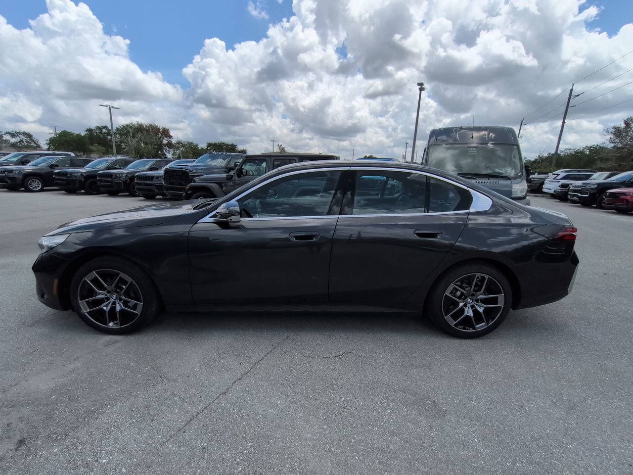 Used 2026 BMW 530i xDrive AWD/4WD image 8