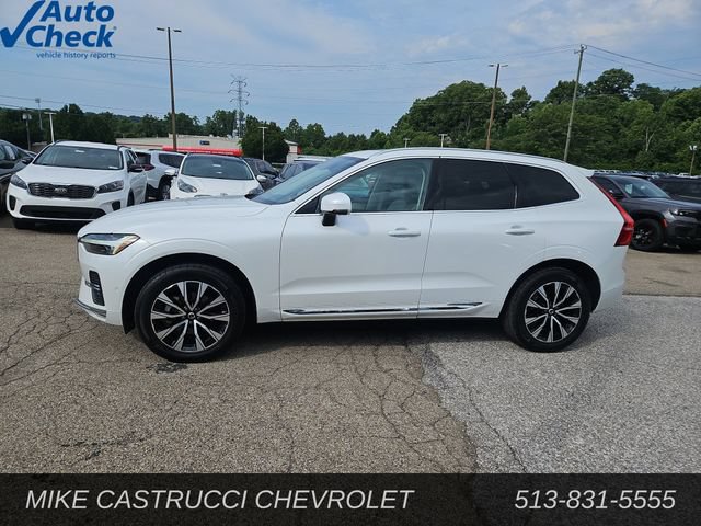 Used 2023 Volvo XC60 B5 Plus AWD/4WD image 2