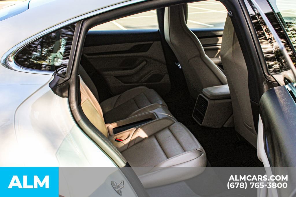 Used 2021 Porsche Taycan image 19