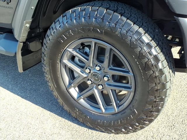 Used 2026 Jeep Wrangler Unlimited Sport AWD/4WD image 4