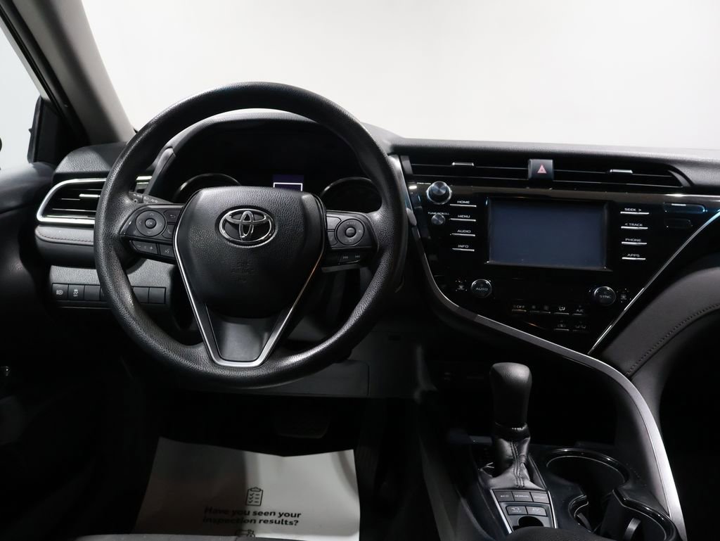 Used 2018 Toyota Camry LE image 15