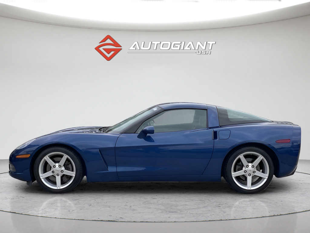 Used 2005 Chevrolet Corvette Coupe w/ Preferred Equipment Group RWD image 3