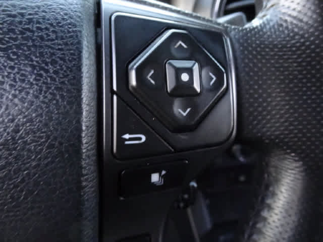 Used 2018 Toyota Tacoma TRD Sport AWD/4WD image 21