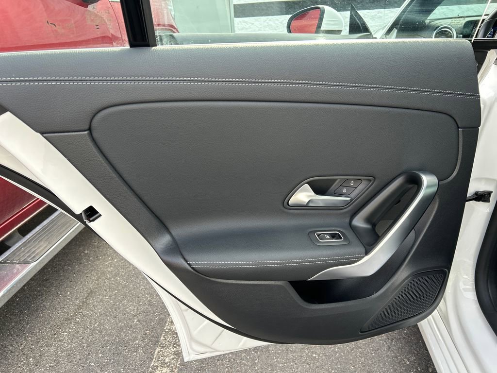 Used 2025 Mercedes-Benz CLA 250 image 29