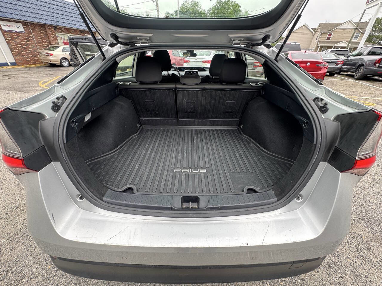 Used 2019 Toyota Prius LE AWD/4WD image 63