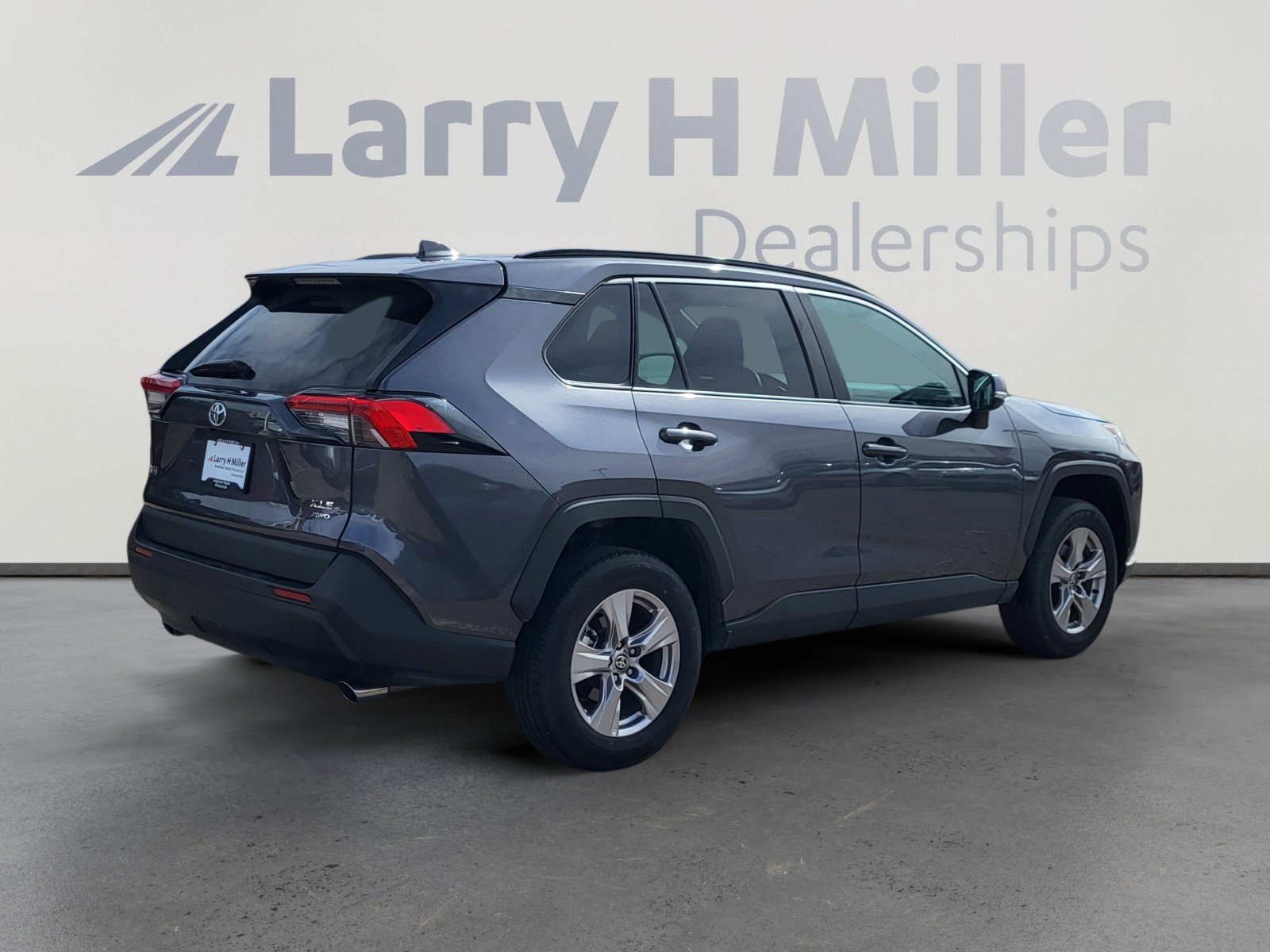 Certified 2025 Toyota RAV4 XLE w/ Convenience Package image 5