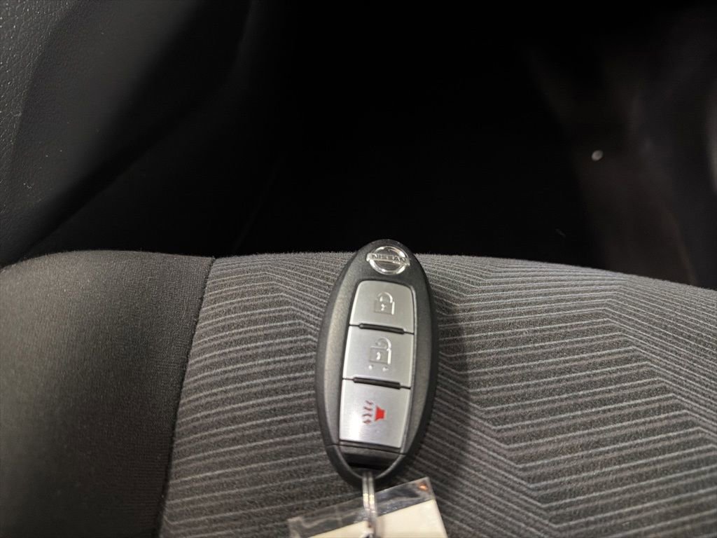 Used 2016 Nissan Rogue SV AWD/4WD image 30