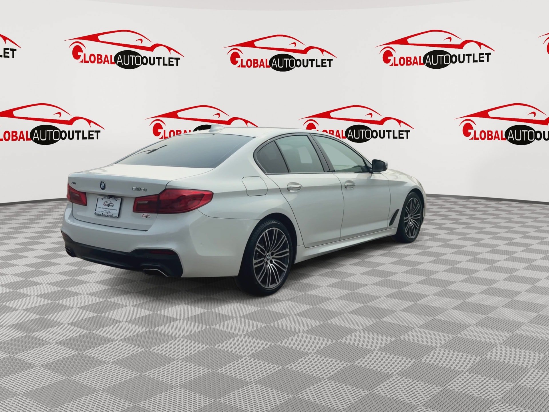 Used 2018 BMW 530i xDrive w/ M Sport Package AWD/4WD image 8