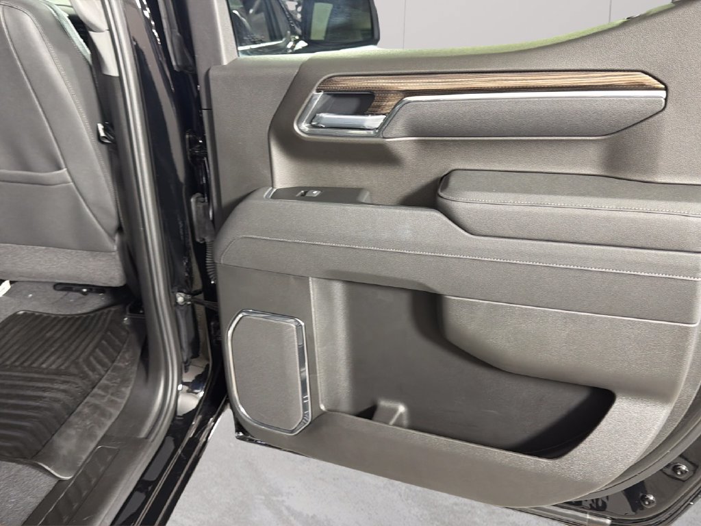 Certified 2026 Chevrolet Silverado 1500 RST w/ Convenience Package II AWD/4WD image 34