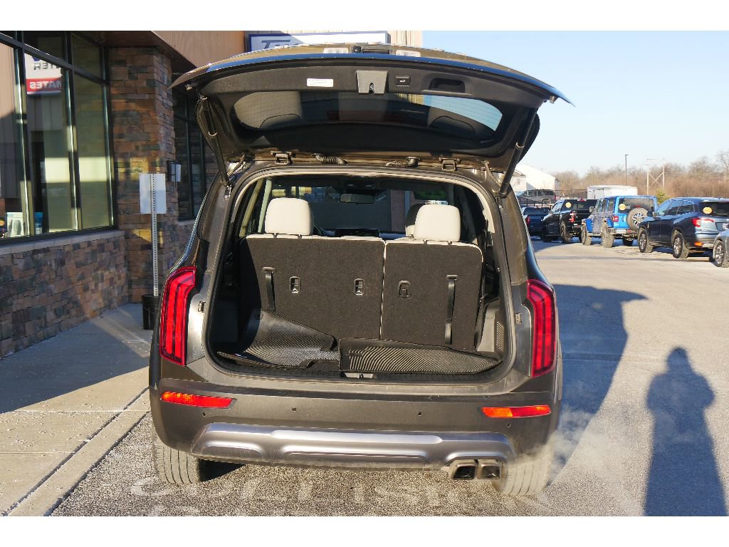 Used 2022 Kia Telluride S image 32