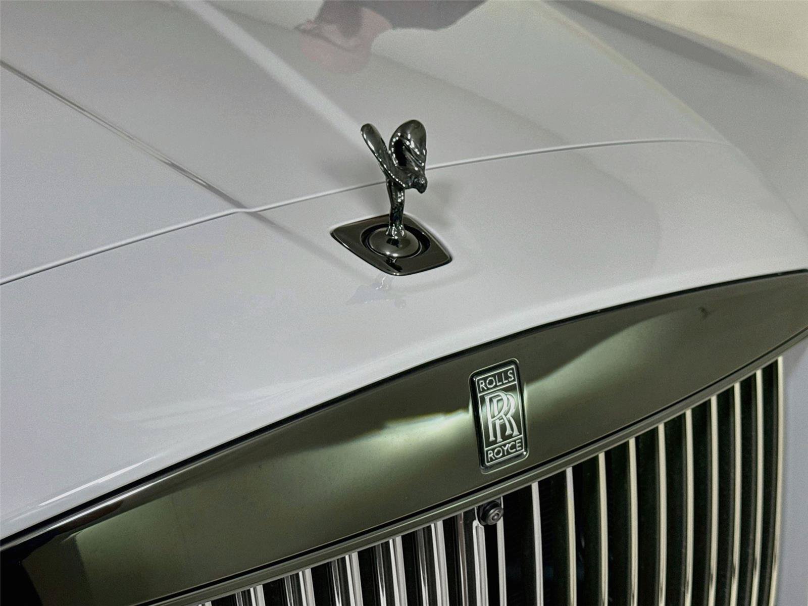 Used 2025 Rolls-Royce Cullinan Black Badge AWD/4WD image 38