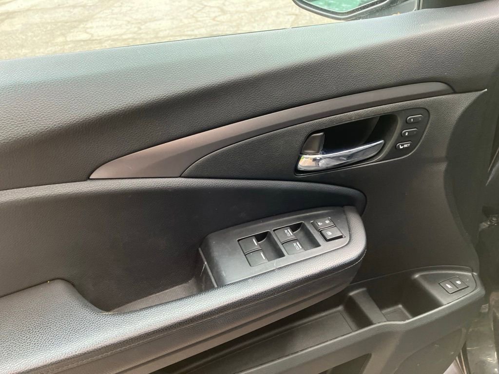 Used 2021 Honda Pilot Special Edition image 5