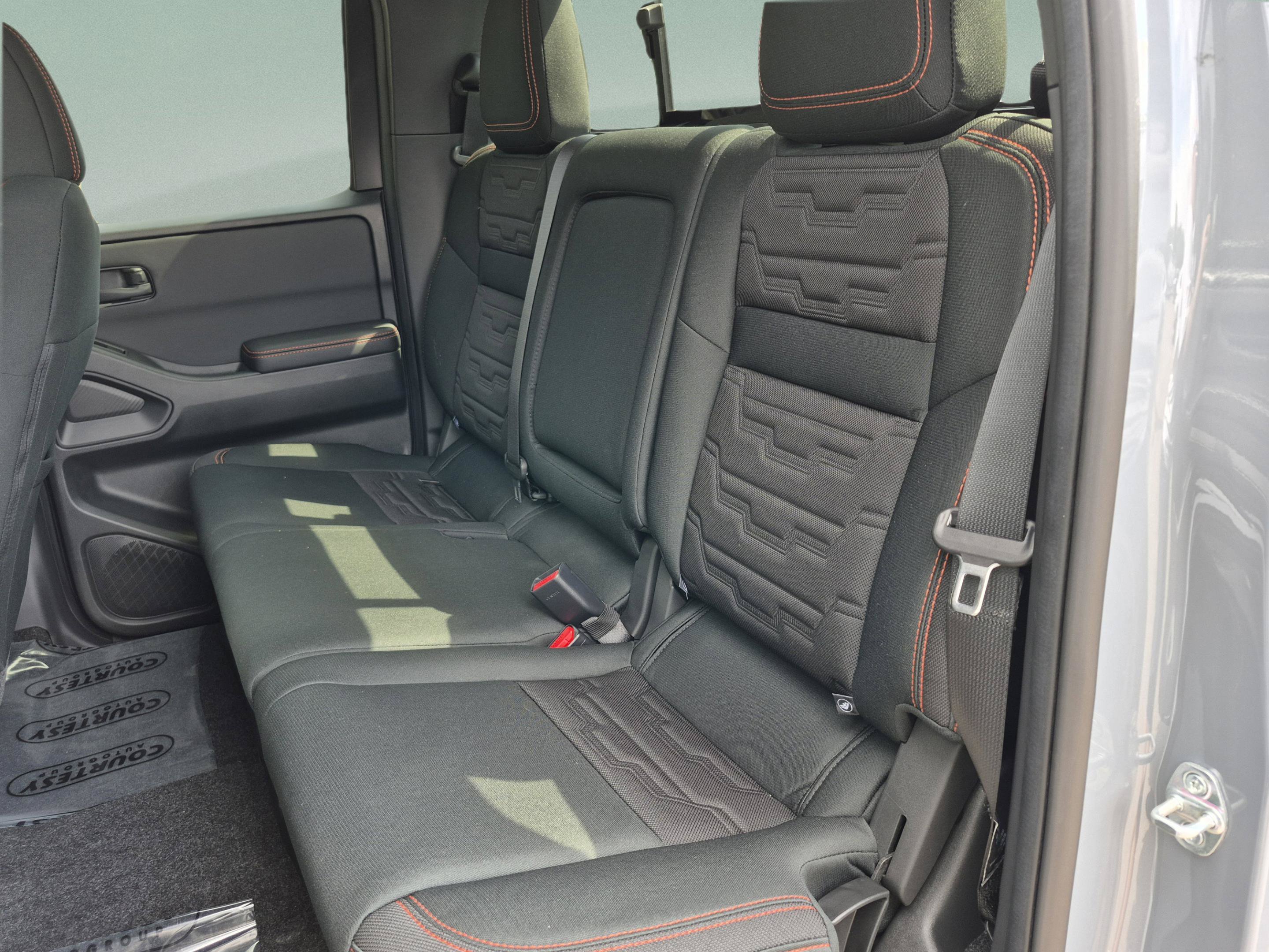 New 2026 Nissan Frontier PRO-4X w/ Pro-4x Convenience Package AWD/4WD image 17