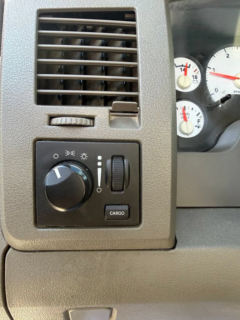 Used 2006 Dodge Ram 3500 Truck SLT AWD/4WD image 11