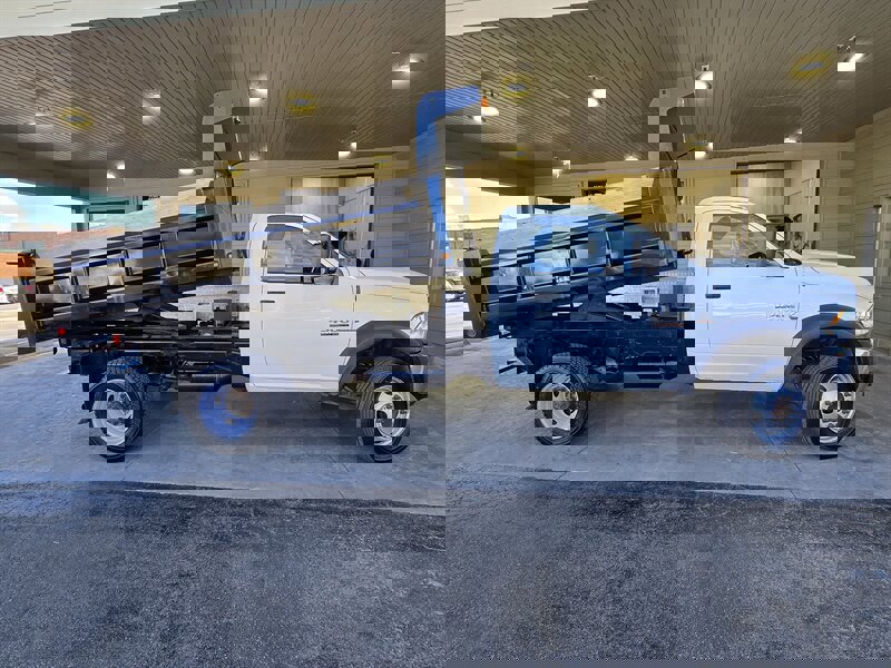 Used 2015 RAM 4500 Tradesman w/ Power & Remote Entry Group image 2