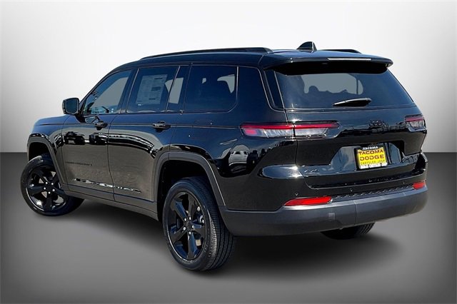 New 2025 Jeep Grand Cherokee L Altitude image 3