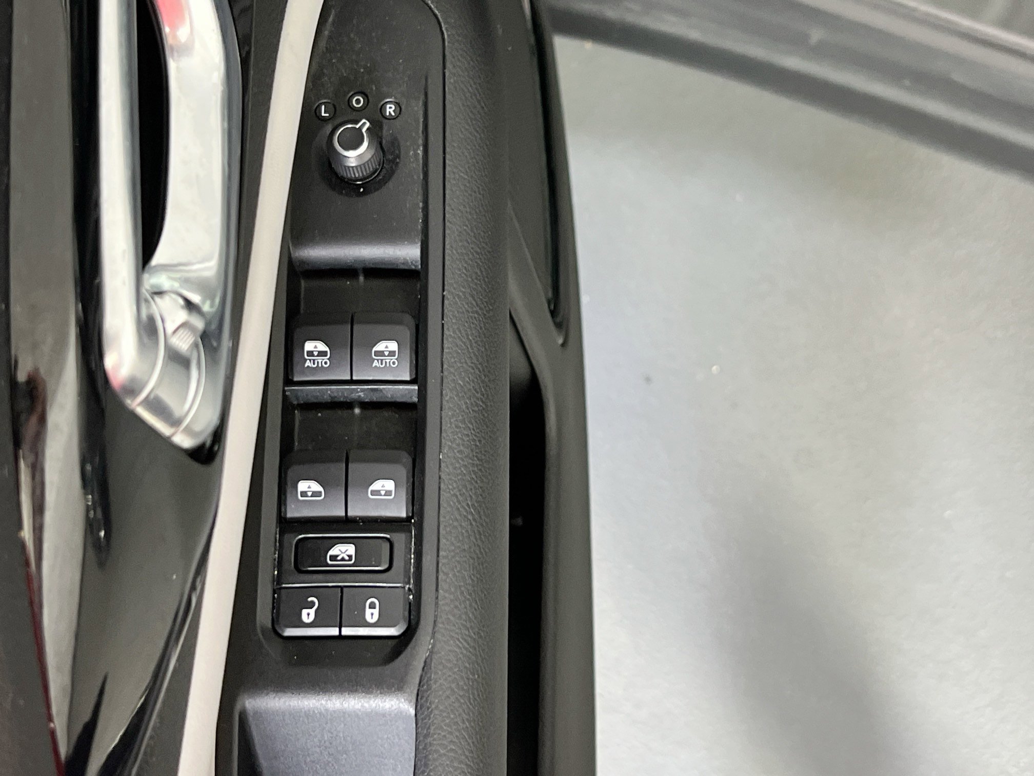 Used 2022 Jeep Compass Limited AWD/4WD image 17