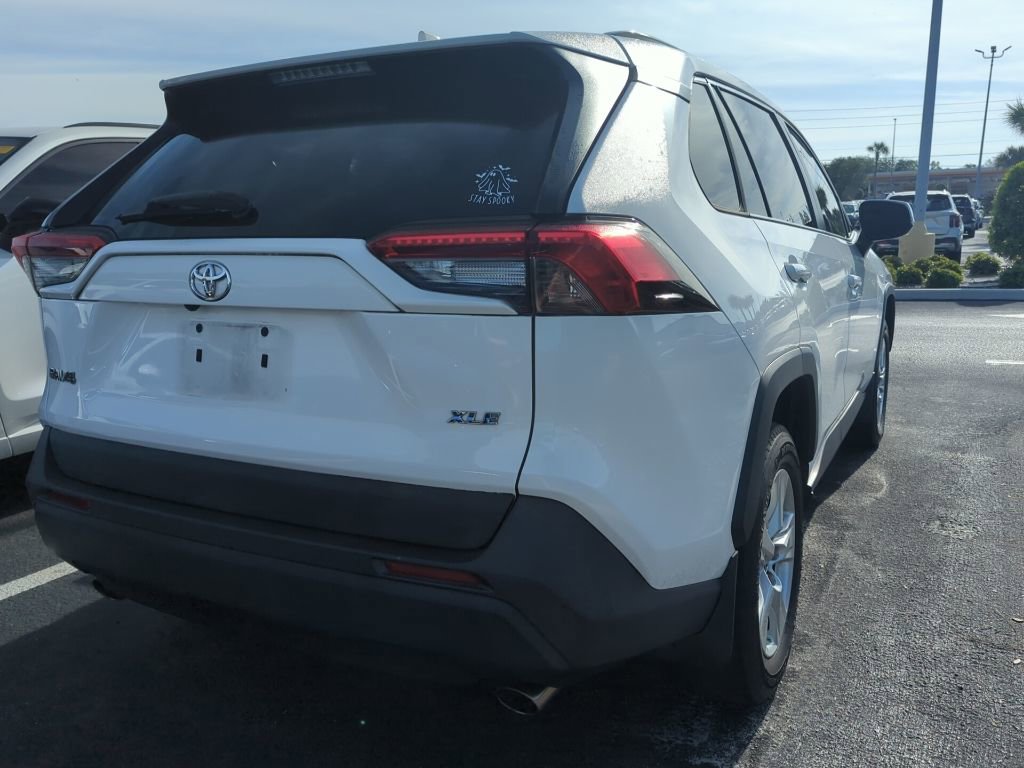 Used 2019 Toyota RAV4 XLE image 10