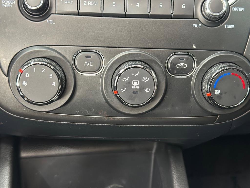 Used 2017 Kia Forte LX image 17