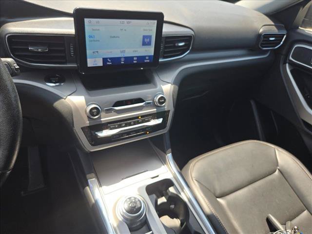 Used 2023 Ford Explorer XLT w/ Equipment Group 202A RWD image 12