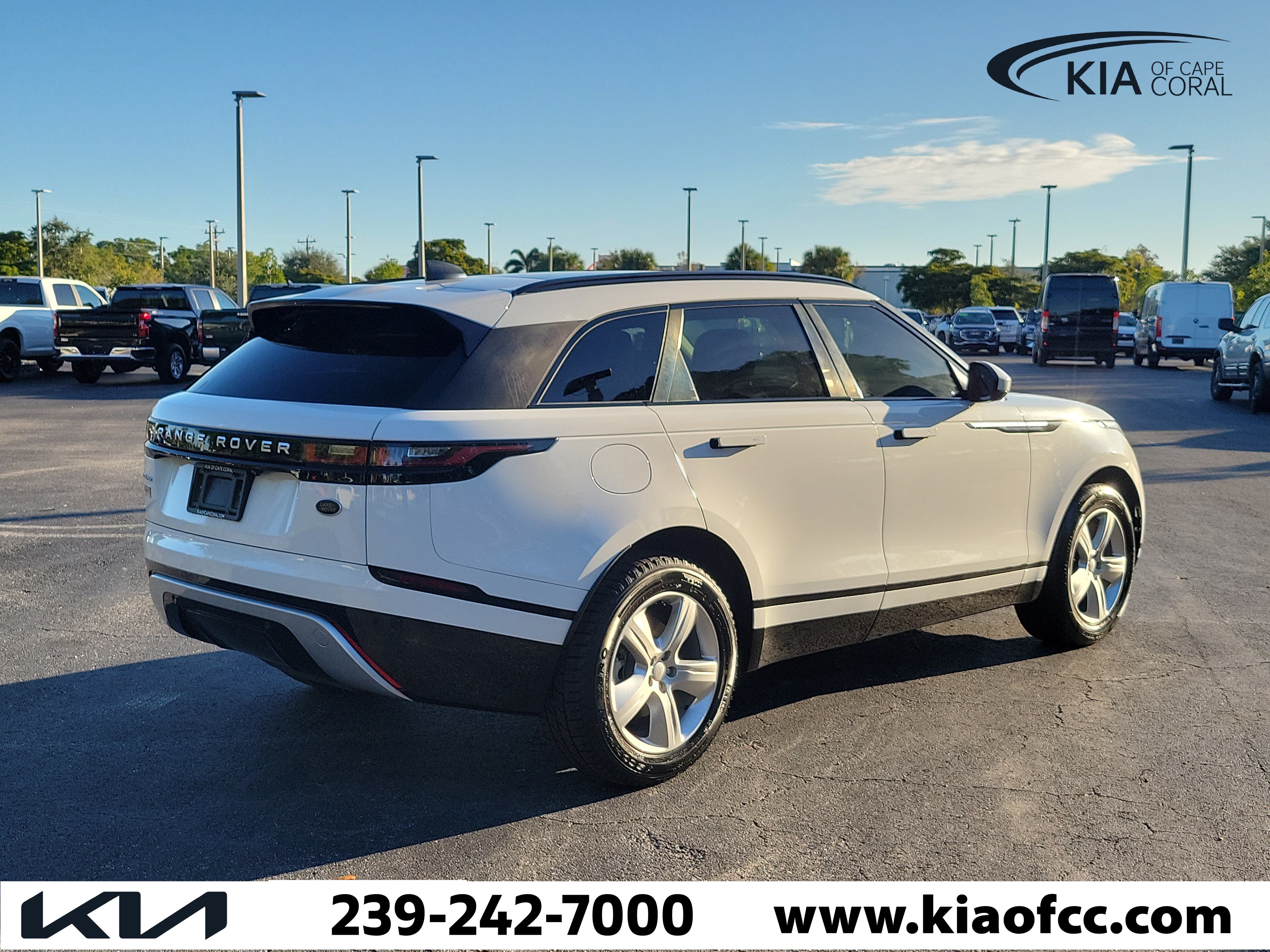 Used 2022 Land Rover Range Rover Velar S AWD/4WD image 5