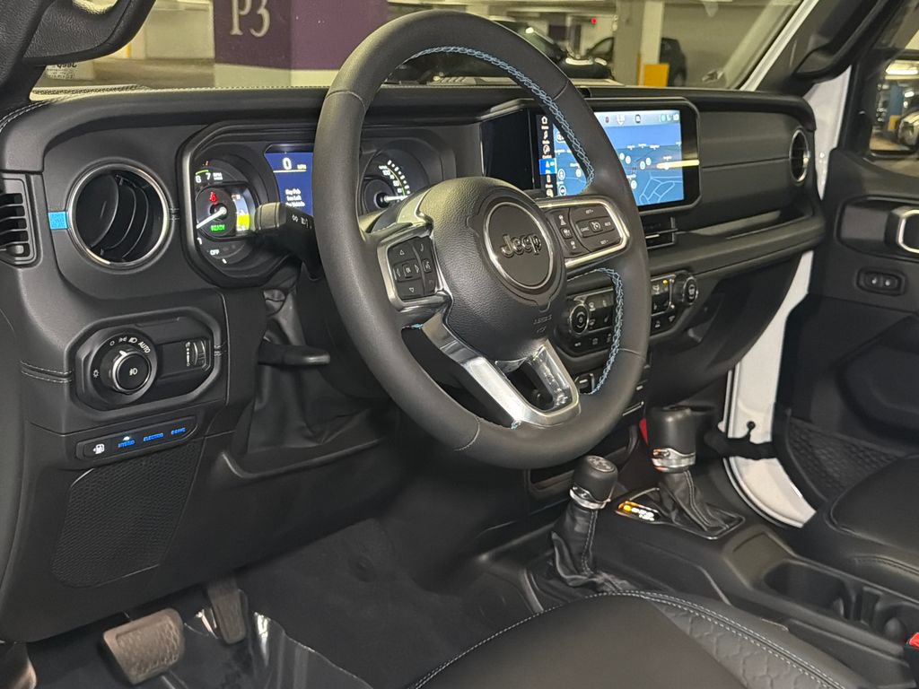 Used 2024 Jeep Wrangler High Altitude AWD/4WD image 19