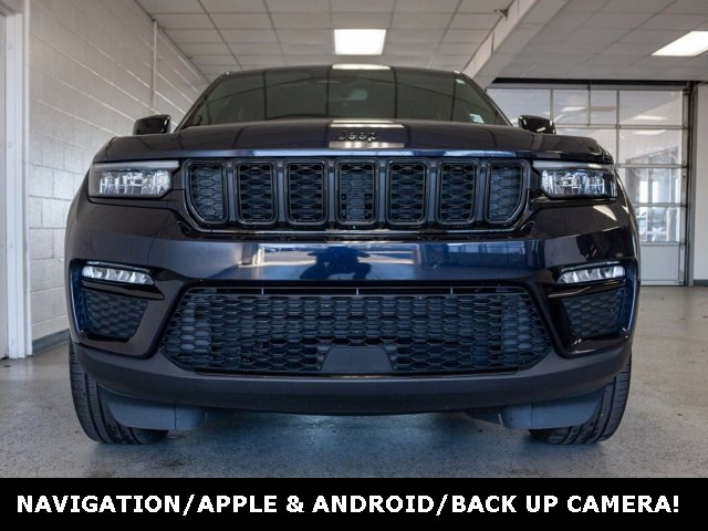 Used 2024 Jeep Grand Cherokee Limited w/ Black Appearance Package image 2