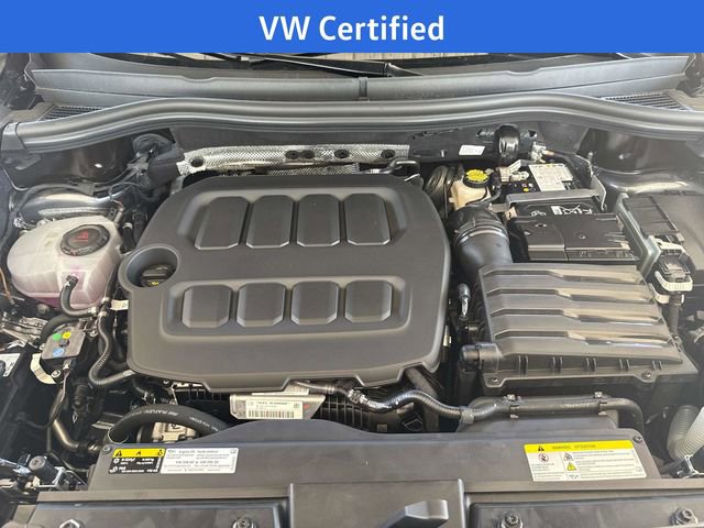 Used 2025 Volkswagen Tiguan SE image 32