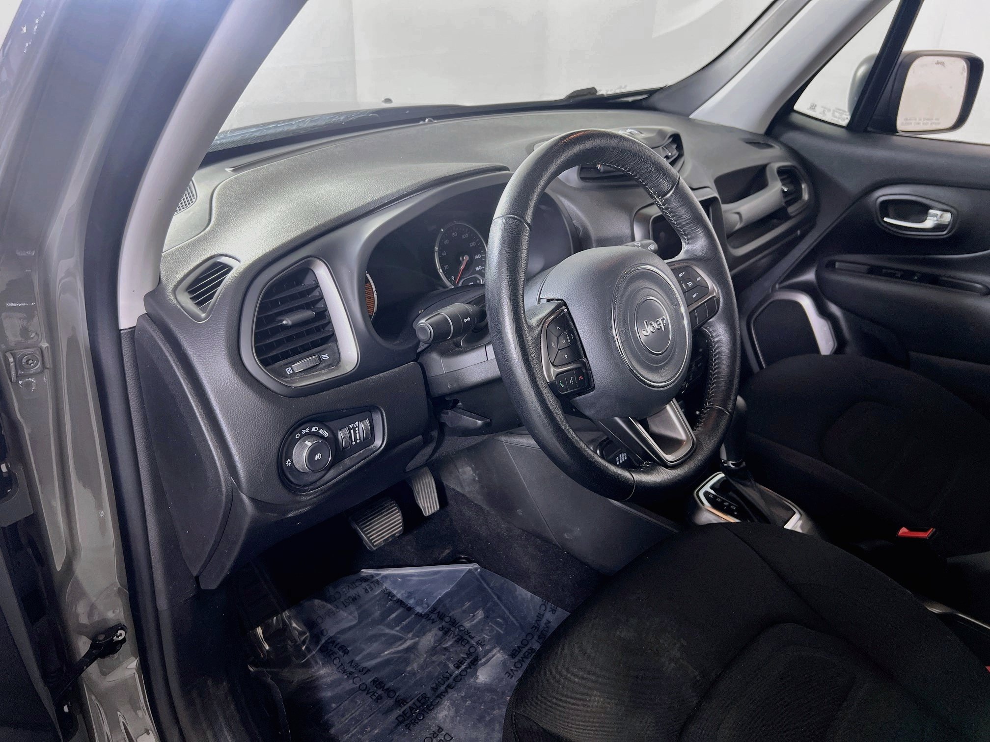 Used 2022 Jeep Renegade Latitude w/ Convenience Group AWD/4WD image 9