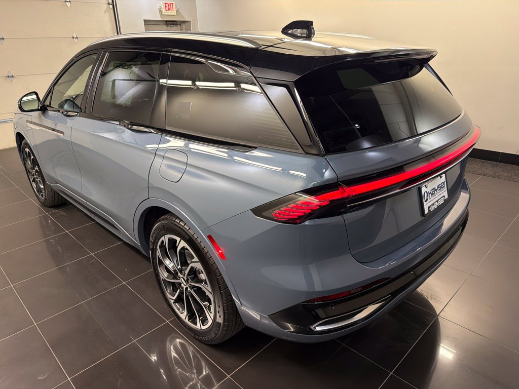 New 2026 Lincoln Nautilus Reserve AWD/4WD image 4