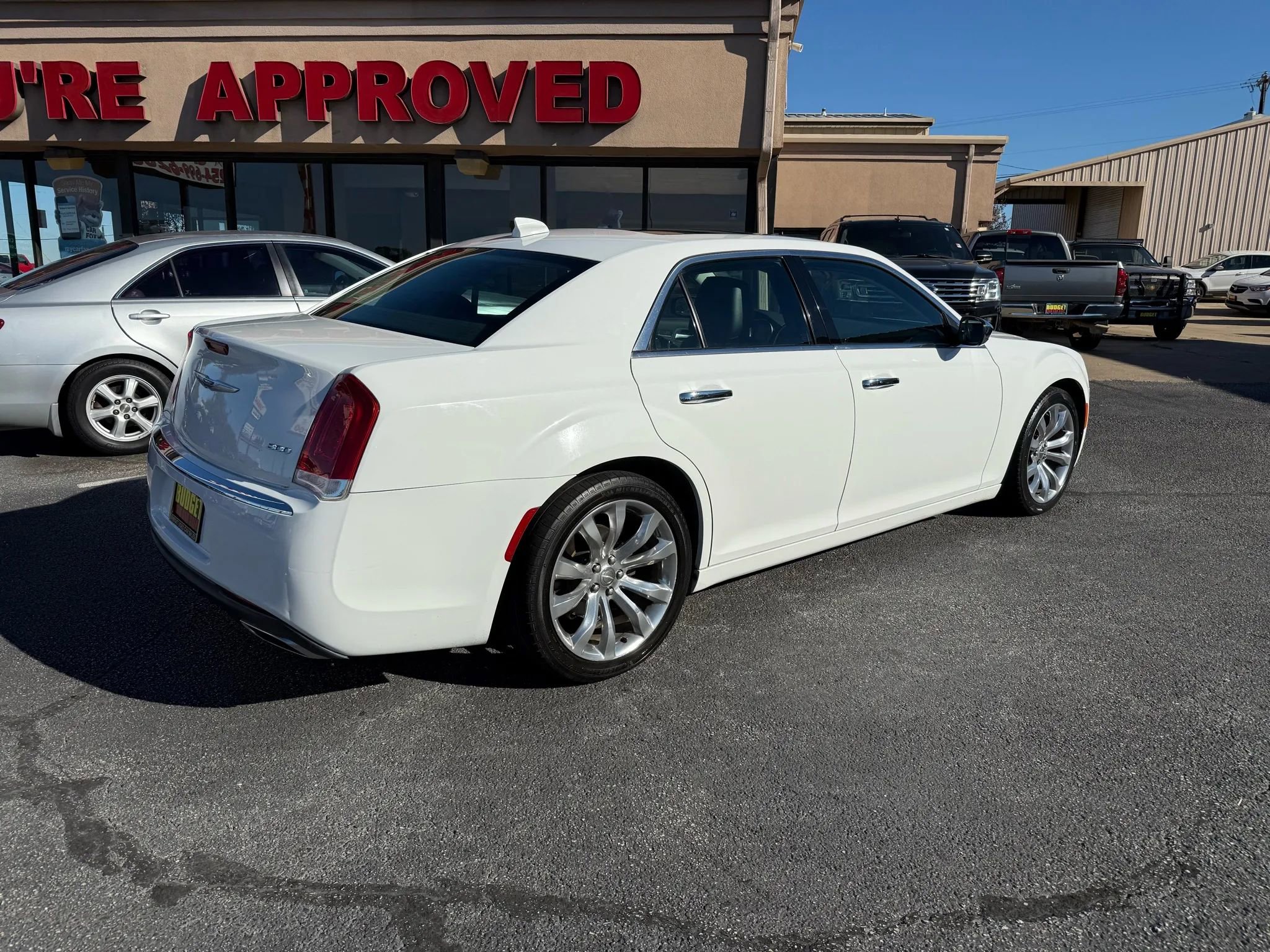 Used 2020 Chrysler 300 Limited image 5