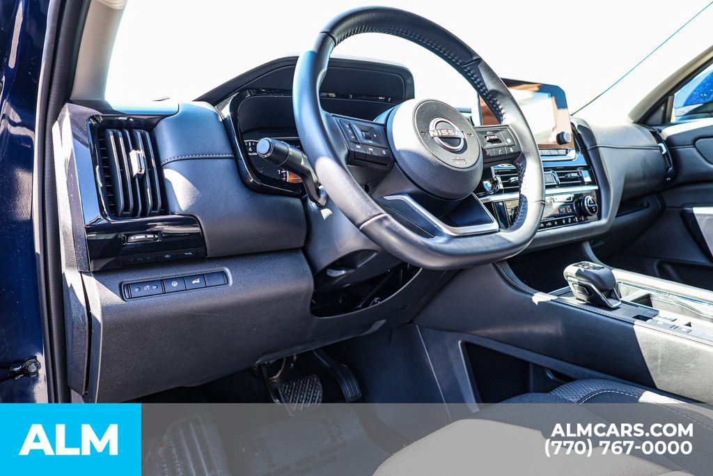 Used 2025 Nissan Pathfinder SV FWD image 29