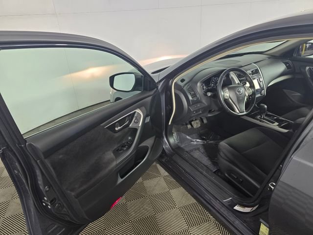 Used 2013 Nissan Altima 2.5 SV w/ 2.5SV Convenience Pkg image 9