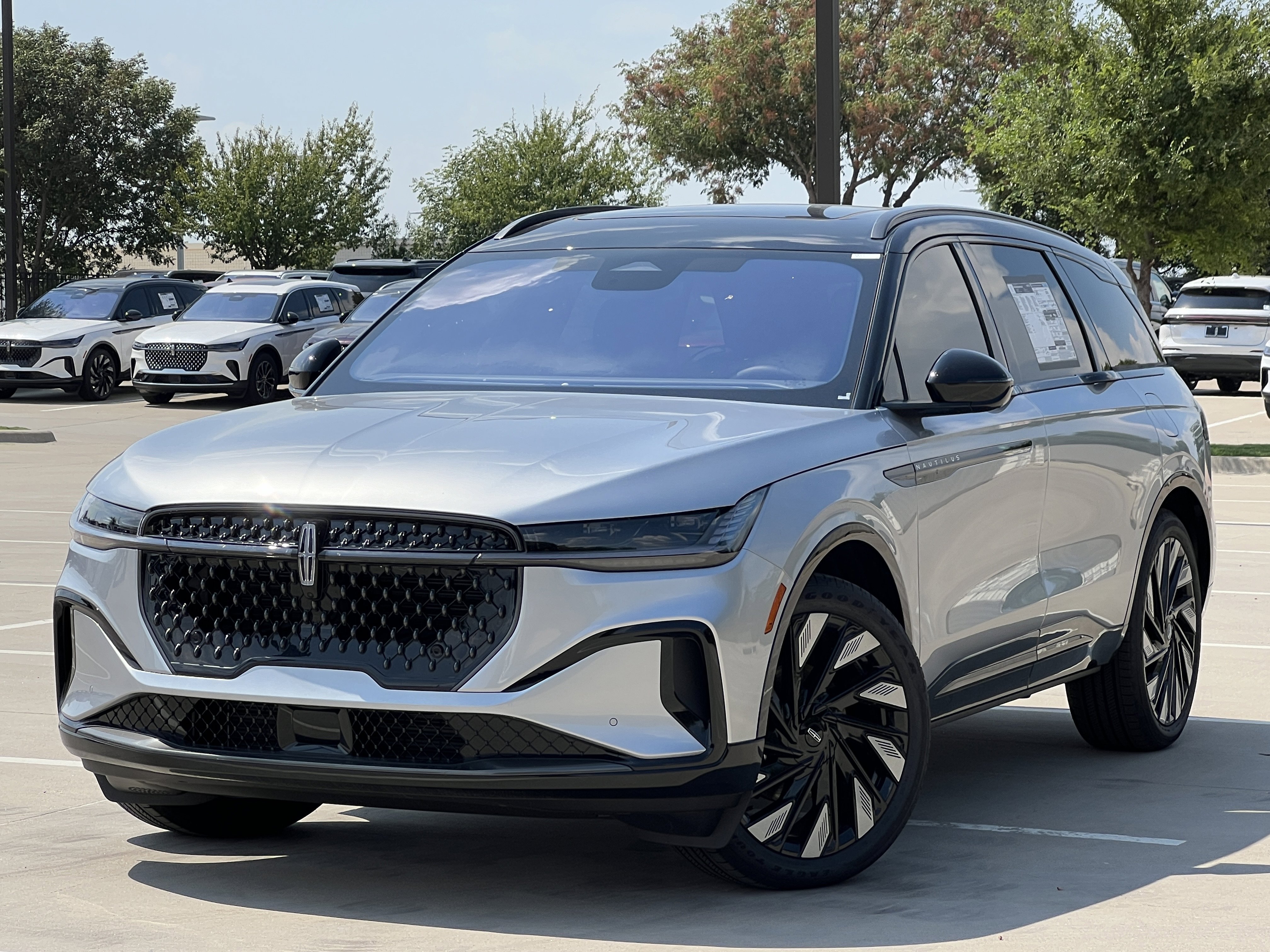 New 2025 Lincoln Nautilus Reserve w/ Jet Appearance Package